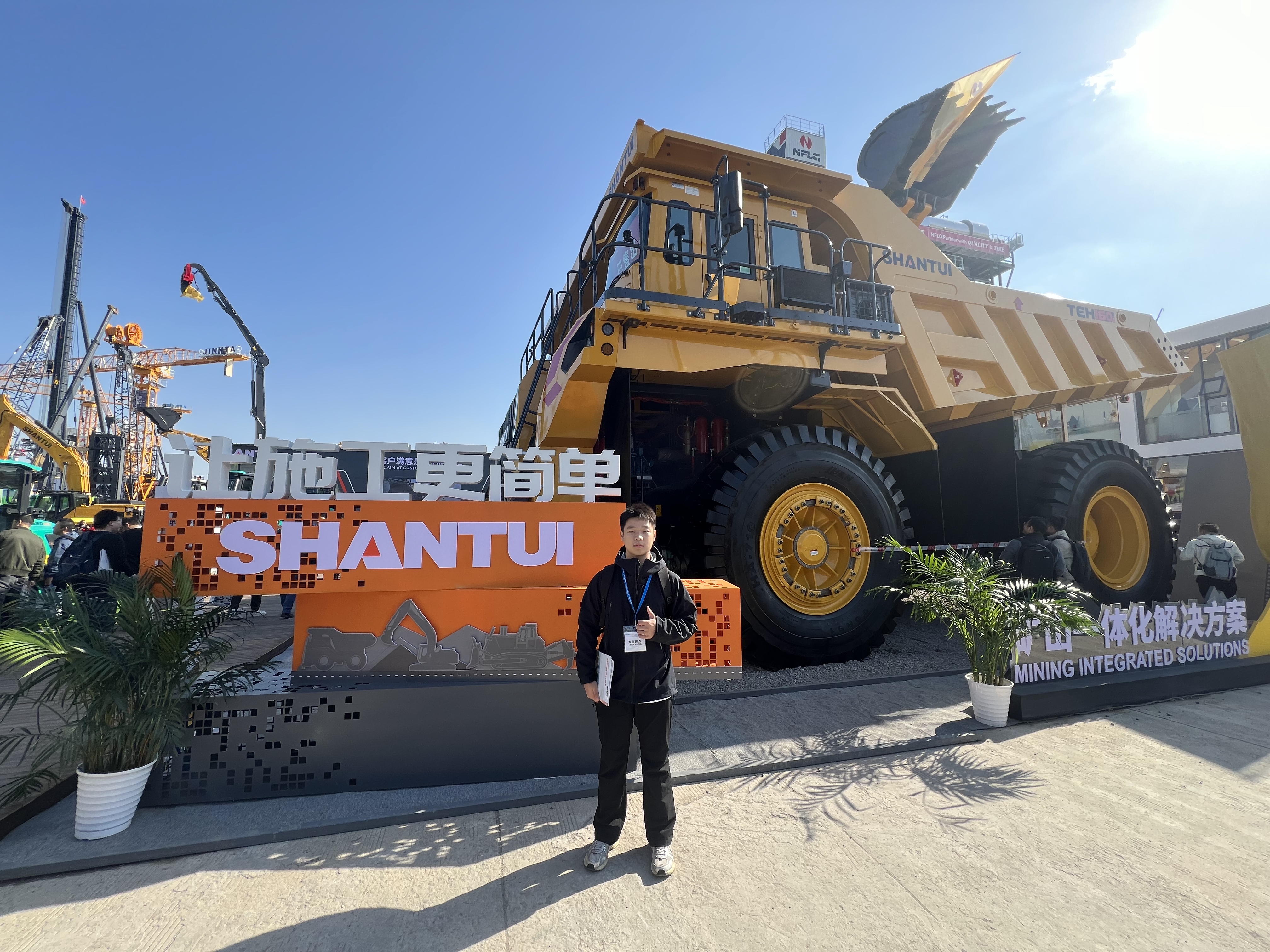 Kami berada di Pameran Bauma