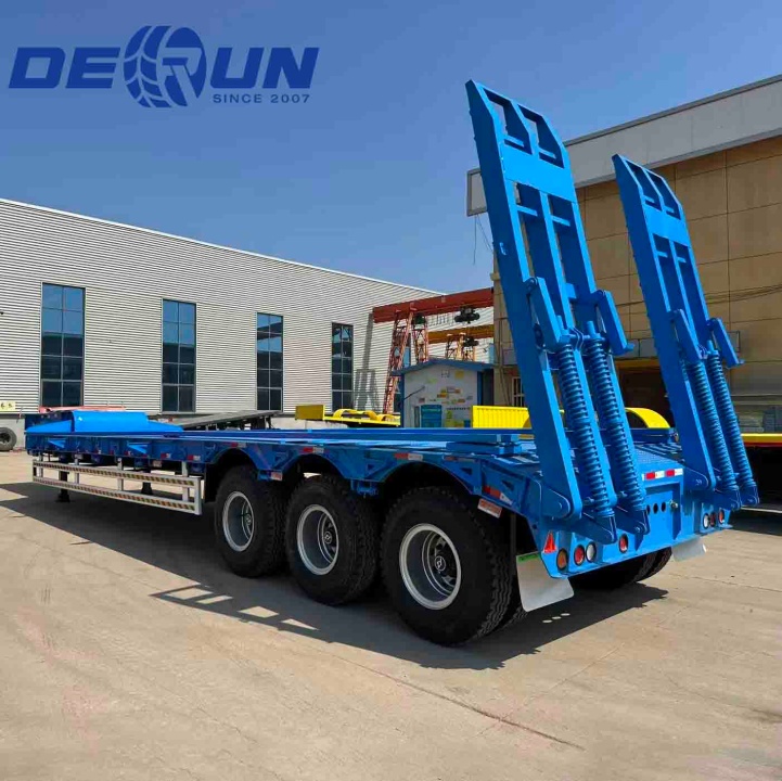 Empat Trailers Flatbed Dihantar ke Nigeria