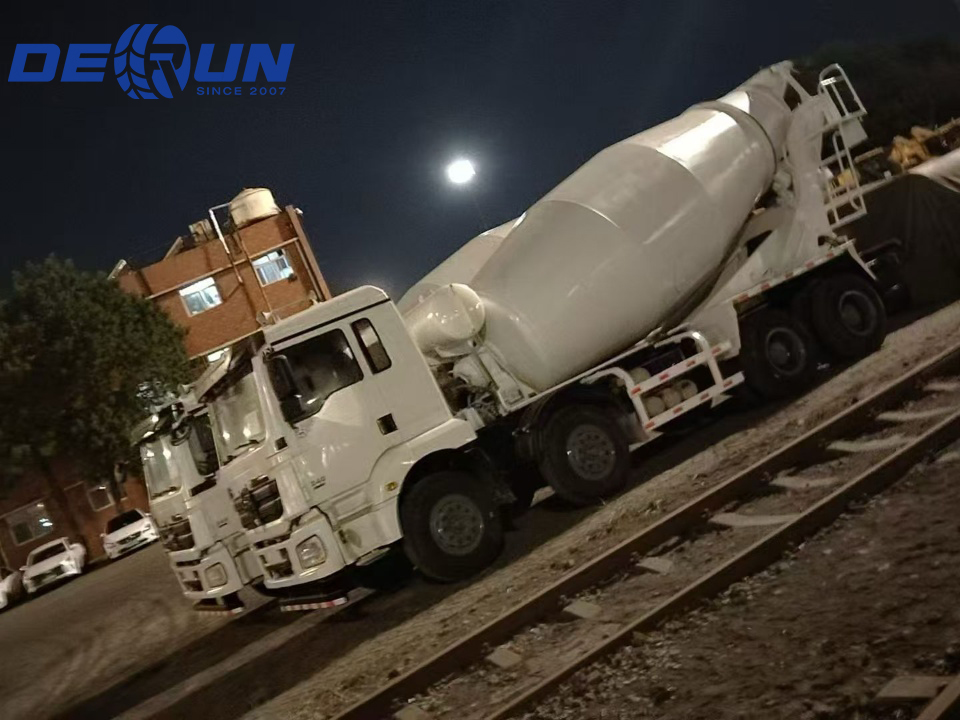 Dua trak pengadun akan dihantar ke Gabon.