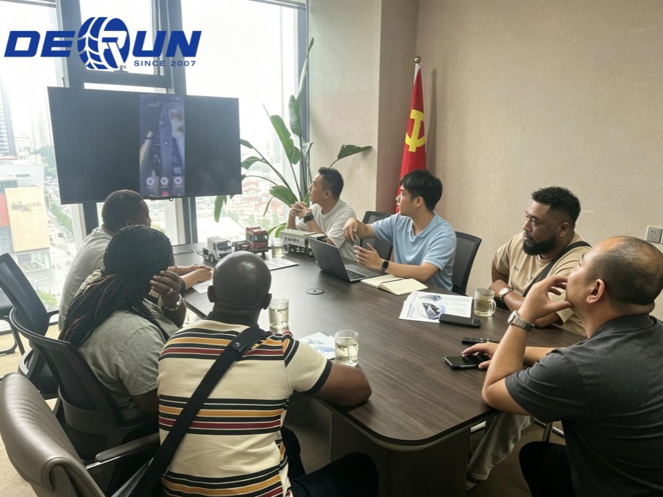 Derun Auto Ghana Mendapat Pesanan Utama: 25 Unit Trak Sampah TX 6x4