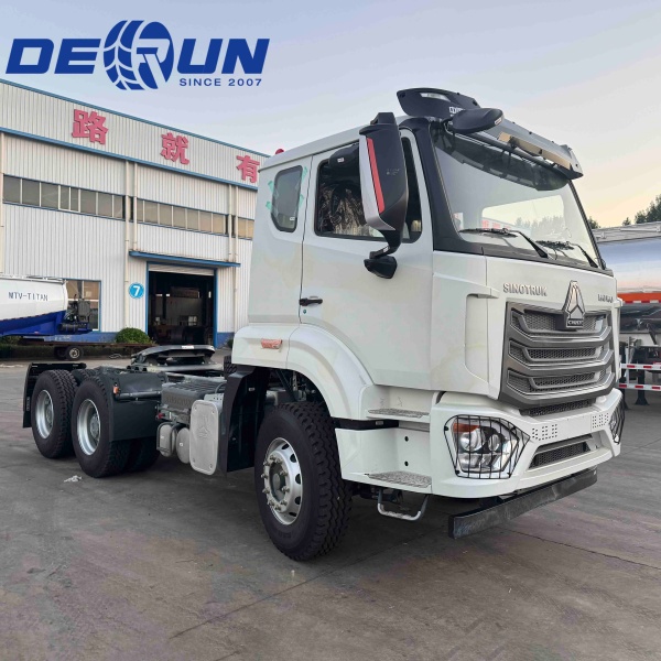 SYNOTTROK HOWO NX 6 × 4 TRUCK TRACT
